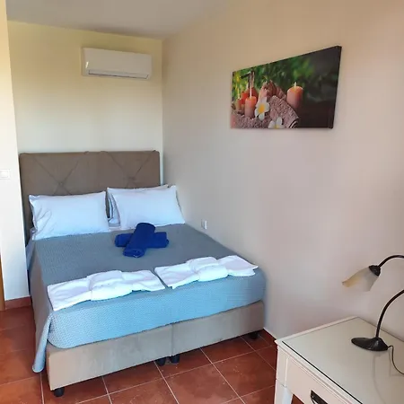 Villa Epta Karpi Complex Of 7 Luxury Skriperon