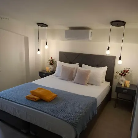 Villa Epta Karpi Complex Of 7 Luxury Skriperon